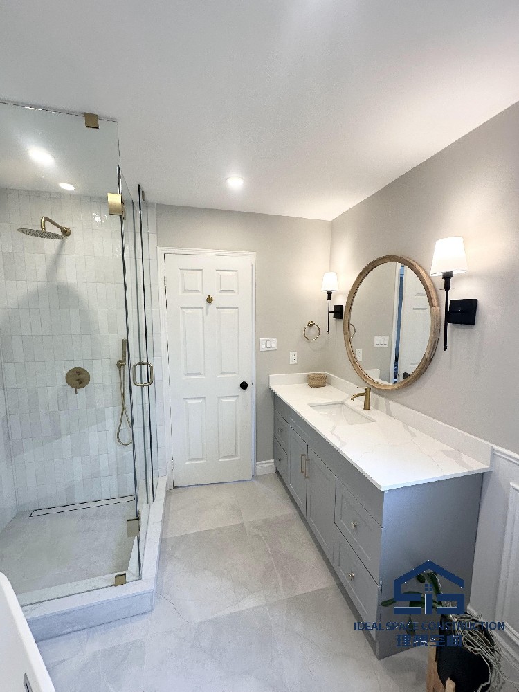 Luxury Bathroom Transformation: Modern Elegance Meets Everyday Comfort